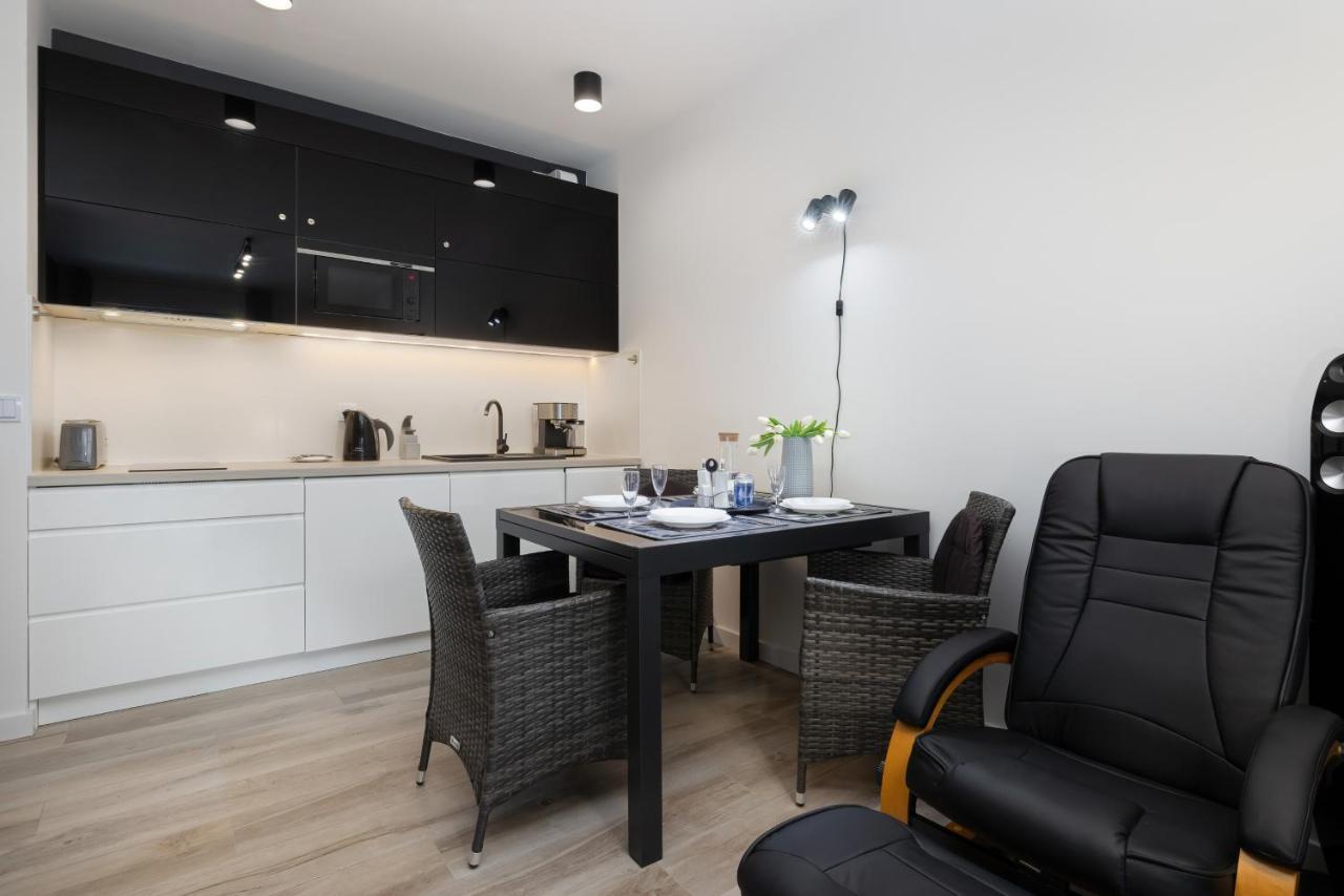 Platinium Apartment By Renters Prestige Rewal Exteriör bild